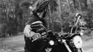 Misteri Teman Tak Kasat Mata Saat Naik Motor Sendirian