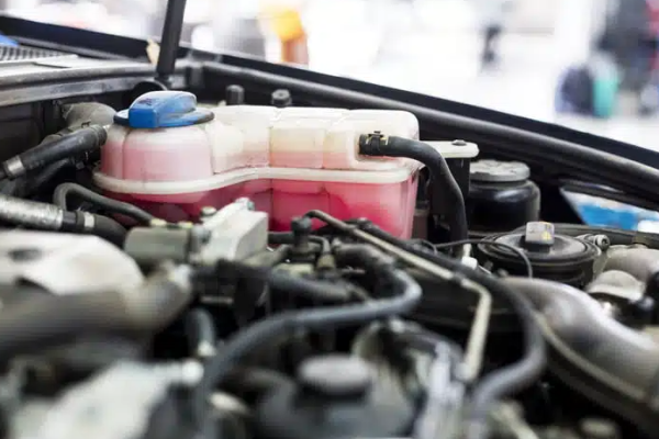 Radiator Mobil Bocor? Cari Penyebab & Solusinya Sekarang!