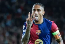 Raphinha Resmi Perpanjang Kontrak: Barcelona Hingga 2028!