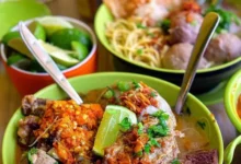 11 Bakso Solo Legendaris: Rasa Juara, Dekat Jogja