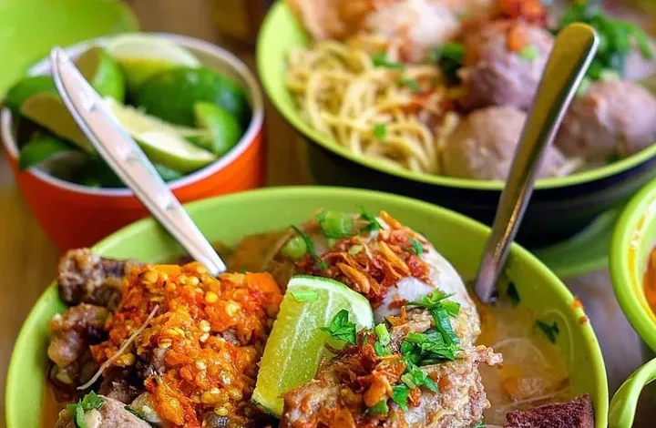11 Bakso Solo Legendaris: Rasa Juara, Dekat Jogja