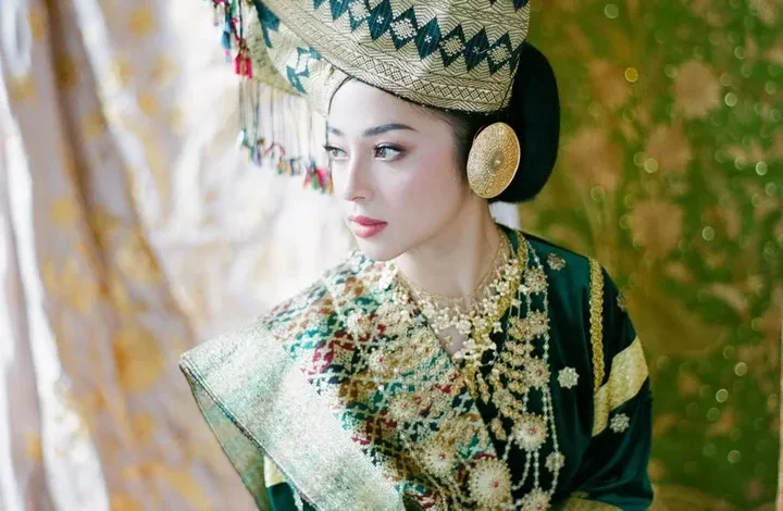 17 Pantun Minang Lucu: Tertawa Puas dengan Humor Padang
