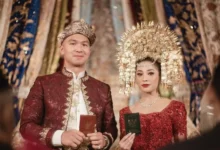 50 Pantun Minang Romantis: Gombalin Pasanganmu Hingga Jatuh Cinta
