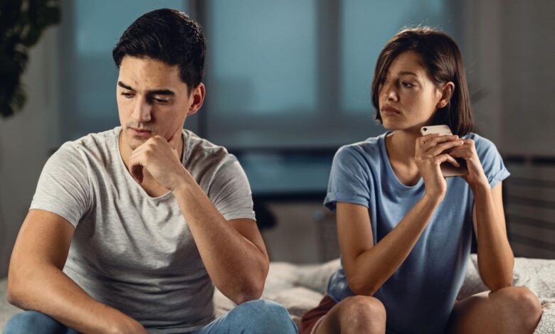 Ghosting? 5 Alasan Tepat Kontak Mantan Tanpa Minta Balikan