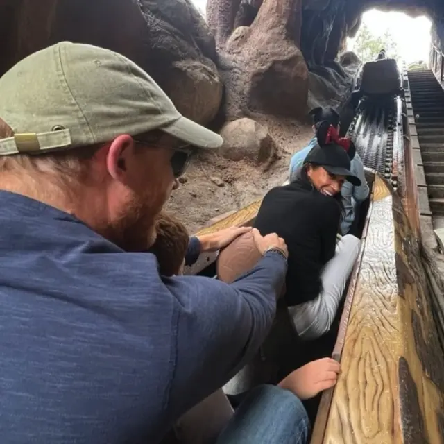 Harry & Meghan: Disneyland, Kenangan Manis Bareng Anak & Diana