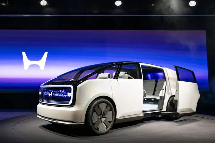 Honda Luncurkan EV Futuristik: Dua Prototipe Canggih di CES 2025