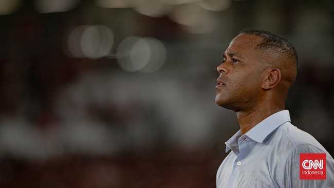 Kluivert: Membangun Timnas Baru, Strategi Jitu Raih Kemenangan