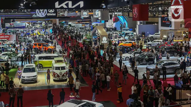 Krisis Industri Otomotif: Tantangan & Peluang Masa Depan