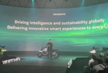 Motor Listrik Omoway: Inovasi Canggih, Parkir & Cas Otomatis di Indonesia