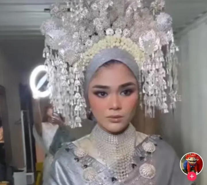 Pantun Minang: Nasihat Hidup & Hiburan, Pesona Padang Sumbar