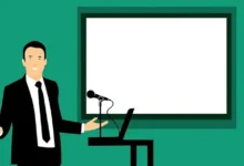 Pantun Penutup Pidato: 20 Contoh Menarik & Berkesan