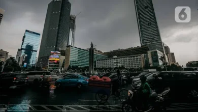 Prakiraan Cuaca Indonesia Hari Ini: Hujan Lebat & Awan Tebal?