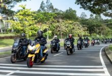 Rahasia Oli Tepat: Lancarkan Petualangan Touring Skutik Jarak Jauh Anda