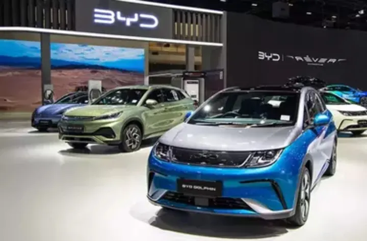 Raih Puncak Penjualan April 2025: Toyota, Daihatsu, BYD, Denza