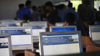 SPMB Jabar 2025 Down? Server Error, Pendaftar Melonjak!