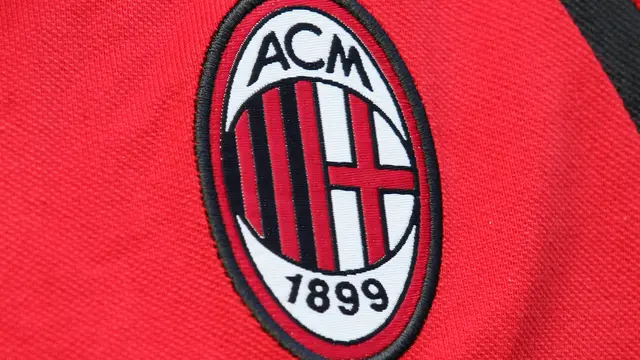 AC Milan Bidik Bomber Roma: Revolusi Lini Serang Rossoneri