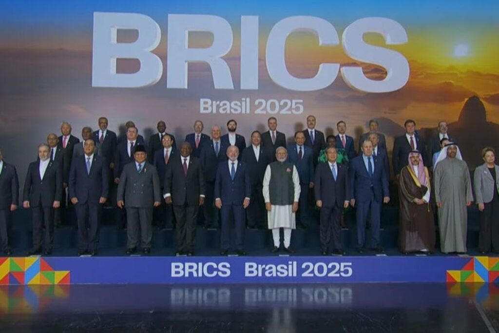 Prabowo Subianto BRICS: Peci & Posisi Terdepan, Foto Keluarga Spektakuler