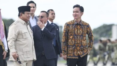 Rahasia Prabowo-Dasco: Bisikan 2 Menit Sebelum Terbang